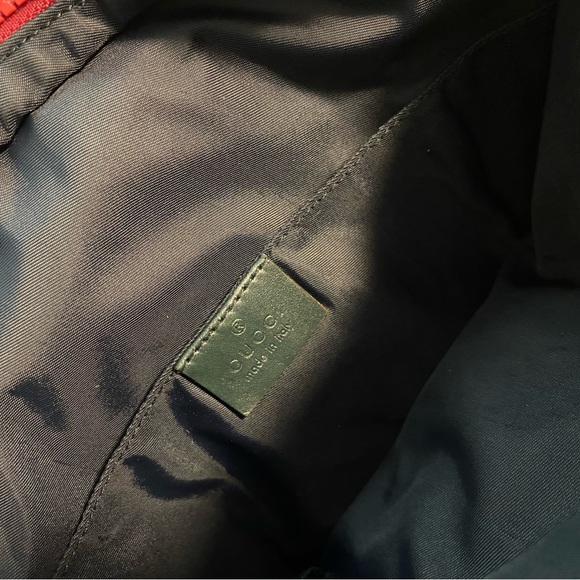 Vintage Gucci, navy canvas. Limited edition. Great for any day bag. - Picture 3 of 8